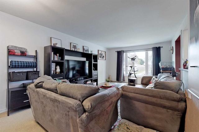 1343 Tatra Dr, House semidetached with 3 bedrooms, 2 bathrooms and 4 parking in Pickering ON | Image 36