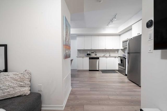 119 - 510 Kingbird Grve, Townhouse with 2 bedrooms, 2 bathrooms and 1 parking in Toronto ON | Image 16