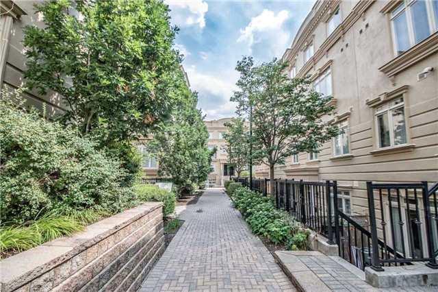 Th26 - 70 Carr St, Townhouse with 2 bedrooms, 1 bathrooms and 1 parking in Toronto ON | Image 1