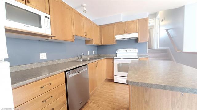 844 Peachwood Street, House semidetached with 2 bedrooms, 2 bathrooms and 3 parking in Kingston ON | Image 13