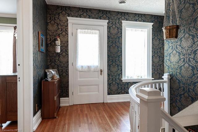 107 Huron Street, House detached with 6 bedrooms, 5 bathrooms and 5 parking in Stratford ON | Image 19