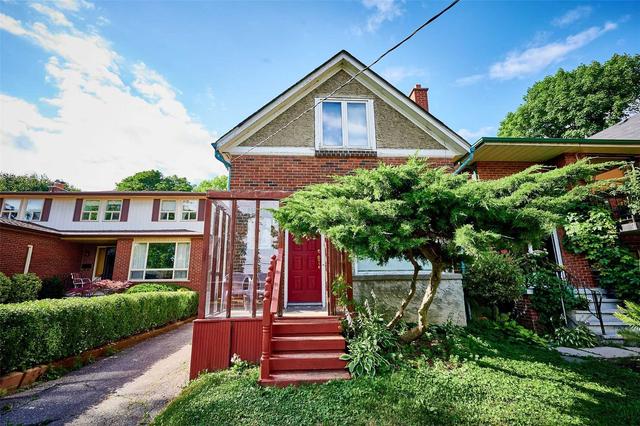 106 Lake Promenade, House detached with 2 bedrooms, 1 bathrooms and 6.5 parking in Toronto ON | Image 1