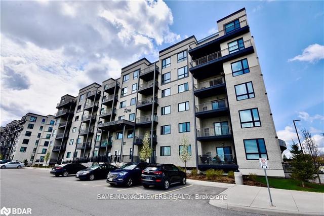 404 - 295 Cundles Rd E, Condo with 2 bedrooms, 2 bathrooms and 1 parking in Barrie ON | Image 1