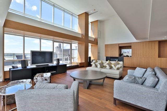 1001W - 500 Queens Quay W, Condo with 2 bedrooms, 3 bathrooms and 2 parking in Toronto ON | Image 2