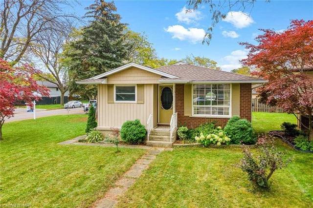5 Little Forks Sq, House detached with 3 bedrooms, 2 bathrooms and 4 parking in St. Catharines ON | Image 35