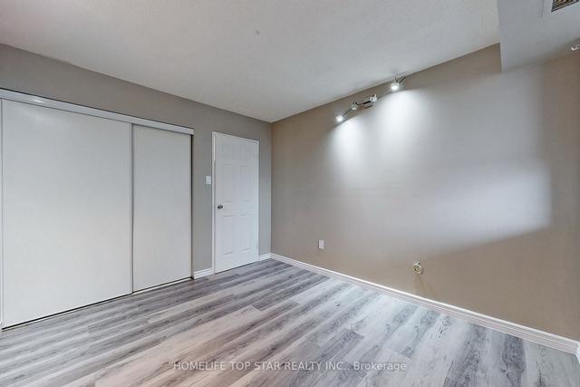 1201 - 4 Lisa St, Condo with 3 bedrooms, 2 bathrooms and 1 parking in Brampton ON | Image 4