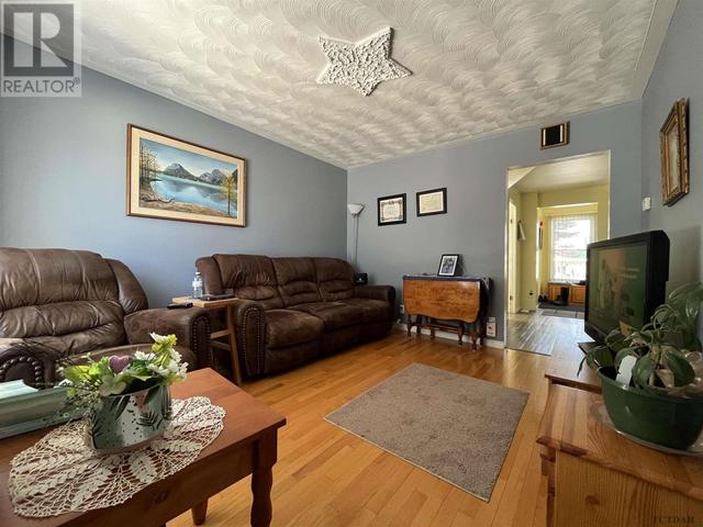 682 - 684 Euclid Ave, House detached with 3 bedrooms, 2 bathrooms and null parking in Black River Matheson ON | Image 10