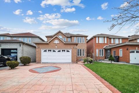 24 Rollingwood Drive, House detached with 7 bedrooms, 4 bathrooms and 6 parking in Brampton ON | Card Image