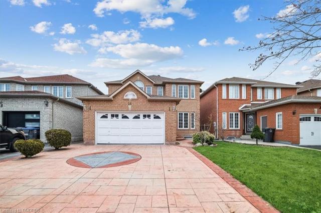 24 Rollingwood Drive, House detached with 7 bedrooms, 4 bathrooms and 6 parking in Brampton ON | Image 1