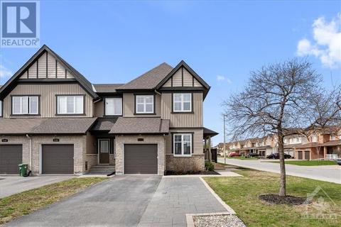 2192 Descartes Street, House attached with 3 bedrooms, 2 bathrooms and 3 parking in Ottawa ON | Card Image