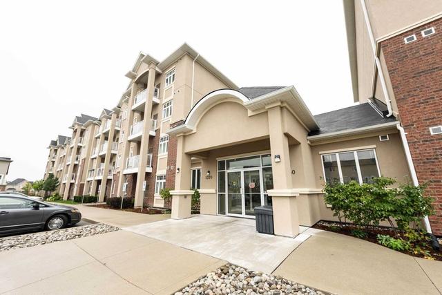 106 - 1370 Costigan Rd, Condo with 2 bedrooms, 2 bathrooms and 1 parking in Milton ON | Image 31