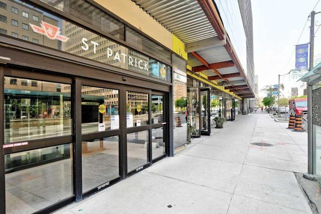 3102 - 488 University Ave, Condo with 2 bedrooms, 2 bathrooms and 1 parking in Toronto ON | Image 3