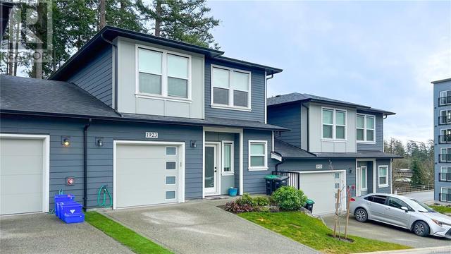 1923 West Park Lane, House attached with 3 bedrooms, 3 bathrooms and 2 parking in View Royal BC | Image 1