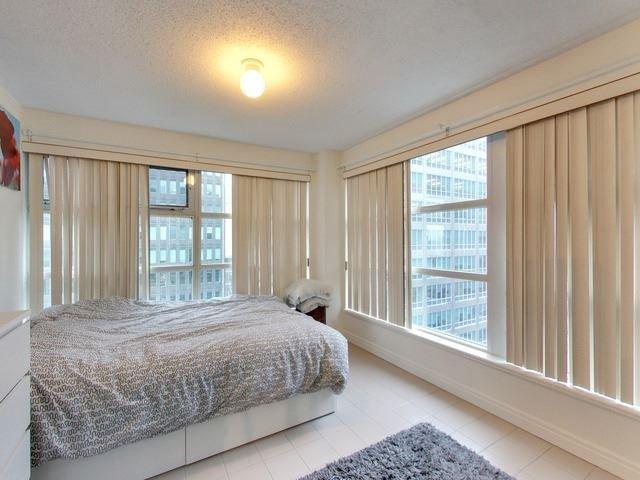 1004 - 50 Lombard St, Condo with 1 bedrooms, 1 bathrooms and null parking in Toronto ON | Image 5