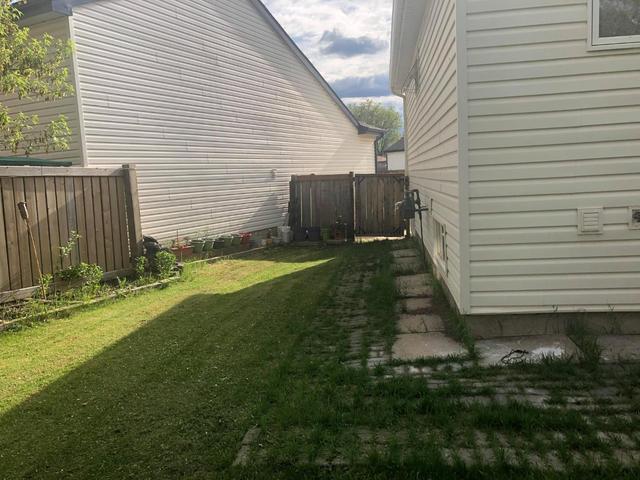 well maintained backyard | Image 23