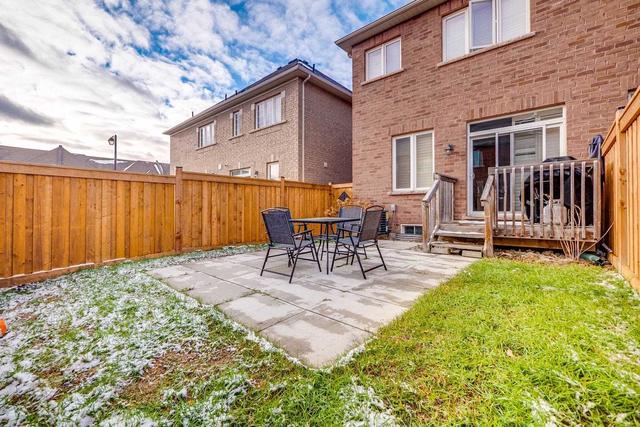 686 Megson Terr, House semidetached with 3 bedrooms, 4 bathrooms and 2 parking in Milton ON | Image 30