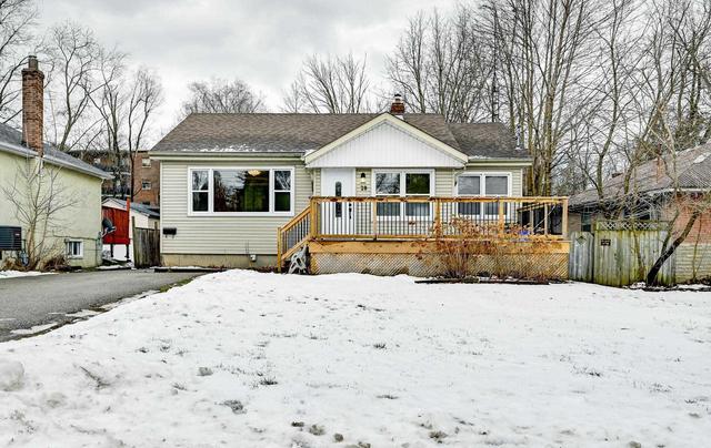 29 Lincoln St, House detached with 3 bedrooms, 2 bathrooms and 5 parking in Ajax ON | Image 1
