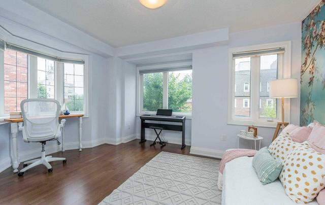 2260 Gerrard St E, Townhouse with 3 bedrooms, 3 bathrooms and 2 parking in Toronto ON | Image 13