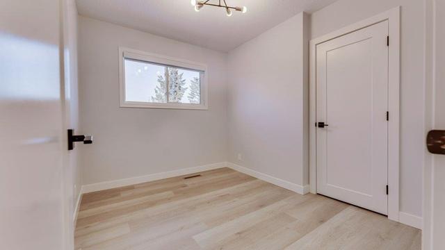 215 Tache Avenue Nw, House detached with 5 bedrooms, 2 bathrooms and 4 parking in Calgary AB | Image 29