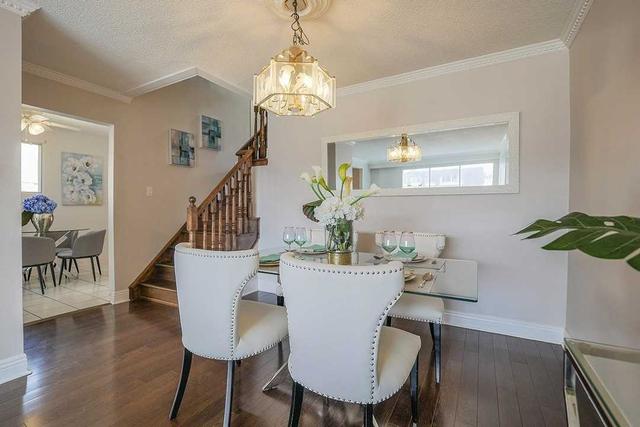 22 Revlis Cres, House semidetached with 4 bedrooms, 3 bathrooms and 3 parking in Toronto ON | Image 37