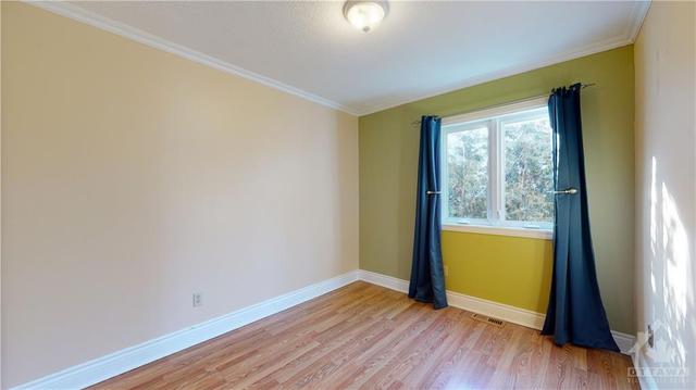 68 Hawley Crescent, House detached with 3 bedrooms, 2 bathrooms and 3 parking in Ottawa ON | Image 20