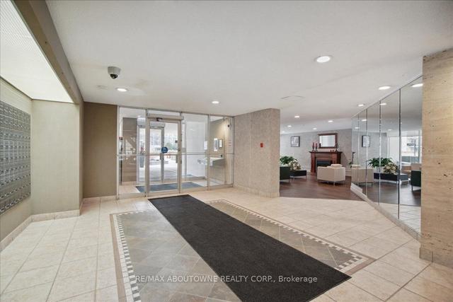 1810 - 812 Burnhamthorpe Rd, Condo with 2 bedrooms, 2 bathrooms and 2 parking in Toronto ON | Image 33