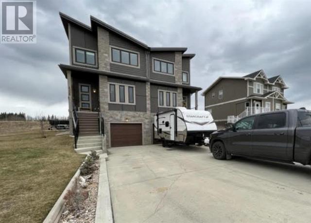 4326 18 Avenue, House semidetached with 3 bedrooms, 2 bathrooms and 3 parking in Edson AB | Card Image