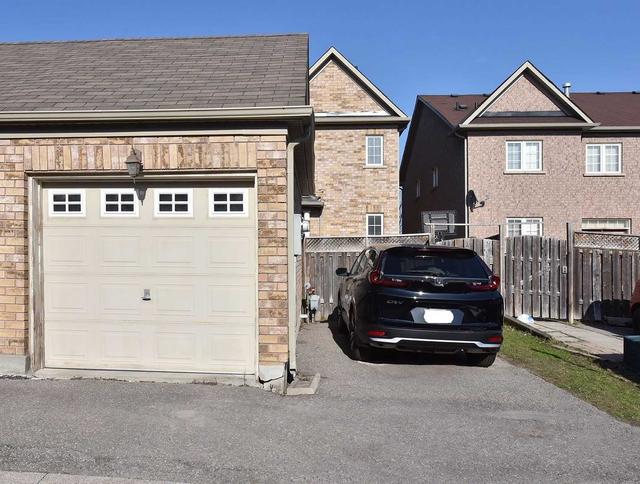 546 Country Glen Rd, House semidetached with 3 bedrooms, 3 bathrooms and 2 parking in Markham ON | Image 35
