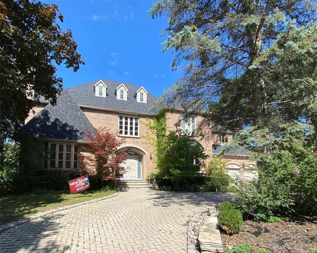 19 Fifeshire Rd, House detached with 5 bedrooms, 8 bathrooms and 12 parking in Toronto ON | Image 2