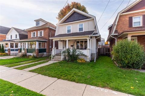 1194 3rd Avenue W, House detached with 3 bedrooms, 2 bathrooms and 1 parking in Owen Sound ON | Card Image