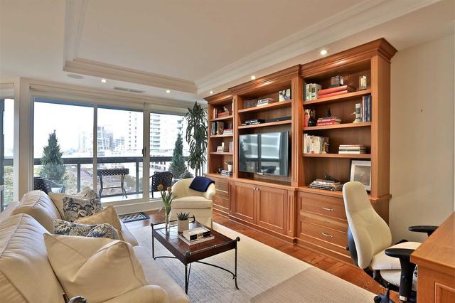 705 - 70 Rosehill Ave, Condo with 2 bedrooms, 3 bathrooms and 2 parking in Toronto ON | Image 5