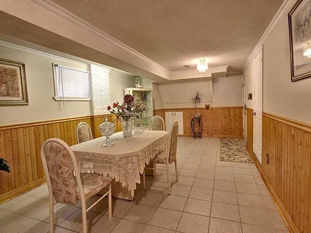 2511 Trident Ave, House semidetached with 3 bedrooms, 3 bathrooms and 5 parking in Mississauga ON | Image 9