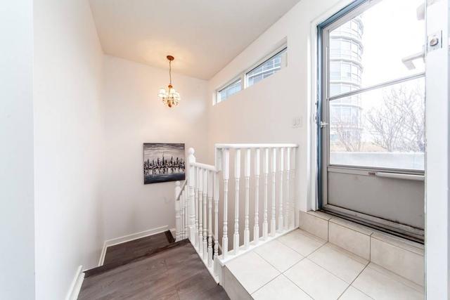 th 328 - 38 Lee Centre Dr, Townhouse with 2 bedrooms, 2 bathrooms and 2 parking in Toronto ON | Image 11