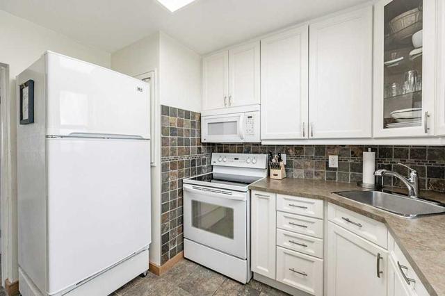 202 East 14th St, House detached with 1 bedrooms, 1 bathrooms and 3 parking in Hamilton ON | Image 4