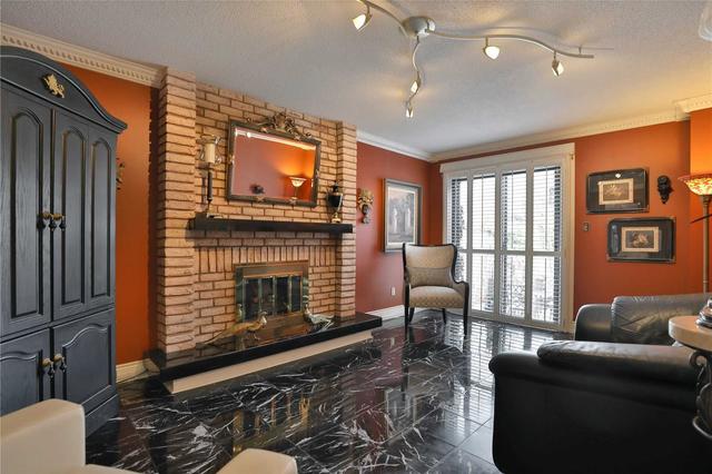2023 Lady Di Crt, House detached with 4 bedrooms, 4 bathrooms and 6 parking in Mississauga ON | Image 4