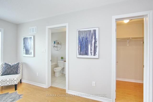 27 City Park Circ, House attached with 3 bedrooms, 4 bathrooms and 2 parking in Vaughan ON | Image 21