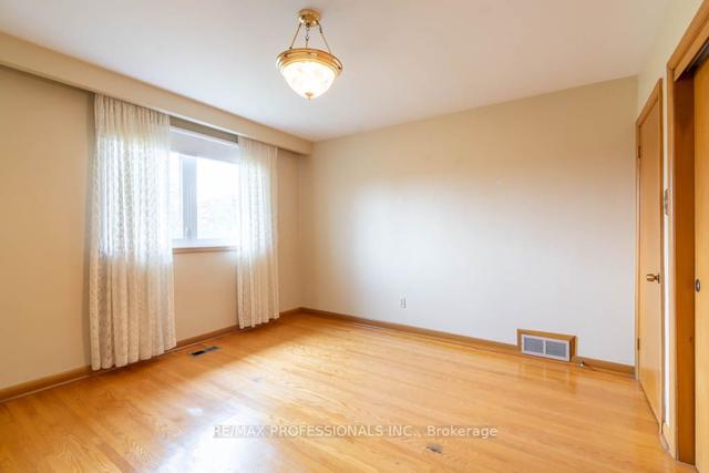 8 Telco Cres, House detached with 3 bedrooms, 2 bathrooms and 5 parking in Toronto ON | Image 15