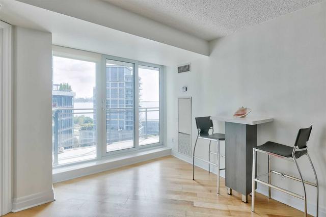 1206 - 2121 Lake Shore Blvd, Condo with 2 bedrooms, 2 bathrooms and 1 parking in Toronto ON | Image 2