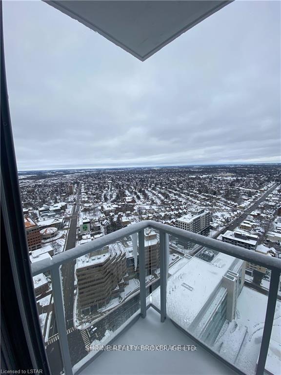 3802 - 60 Frederick St, Townhouse with 2 bedrooms, 2 bathrooms and 0 parking in Kitchener ON | Image 11
