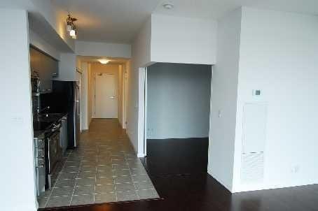 2501 - 832 Bay St, Condo with 1 bedrooms, 1 bathrooms and null parking in Toronto ON | Image 6