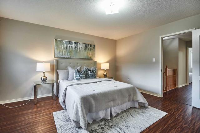25 Odessa Cres, House attached with 3 bedrooms, 3 bathrooms and 2 parking in Whitby ON | Image 15