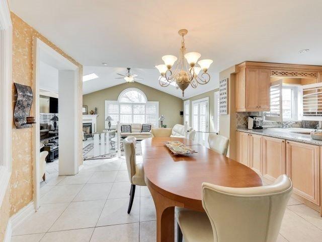 52 Venetian Cres, House detached with 4 bedrooms, 4 bathrooms and 4 parking in Vaughan ON | Image 17