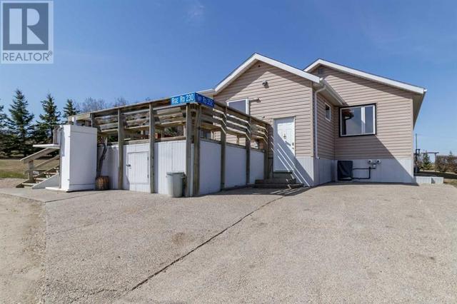 35175 Range Road 230, House detached with 6 bedrooms, 2 bathrooms and 6 parking in Red Deer County AB | Image 32