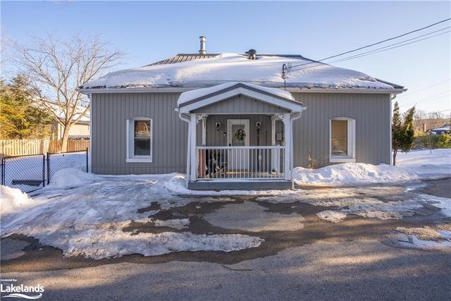18 Elm Street, House detached with 3 bedrooms, 1 bathrooms and 6 parking in Huntsville ON | Image 23