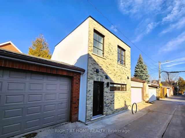 95 Hallam St, House detached with 4 bedrooms, 7 bathrooms and 0 parking in Toronto ON | Image 26