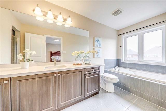 107 Cornwall Dr, House semidetached with 3 bedrooms, 3 bathrooms and 3 parking in Markham ON | Image 15