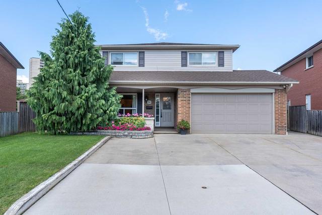 56 Paulvale Cres, House detached with 4 bedrooms, 3 bathrooms and 4 parking in Toronto ON | Image 1