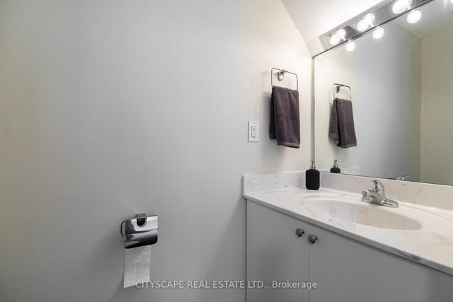 303 - 380 Wallace Ave, Townhouse with 2 bedrooms, 3 bathrooms and 1 parking in Toronto ON | Image 17