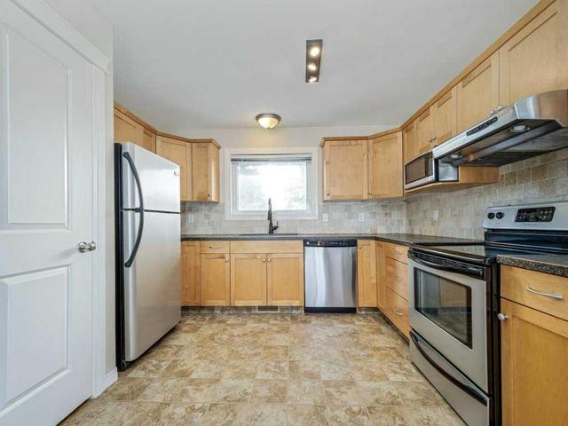 1102 44 Avenue N, Home with 3 bedrooms, 1 bathrooms and 3 parking in Lethbridge AB | Image 6