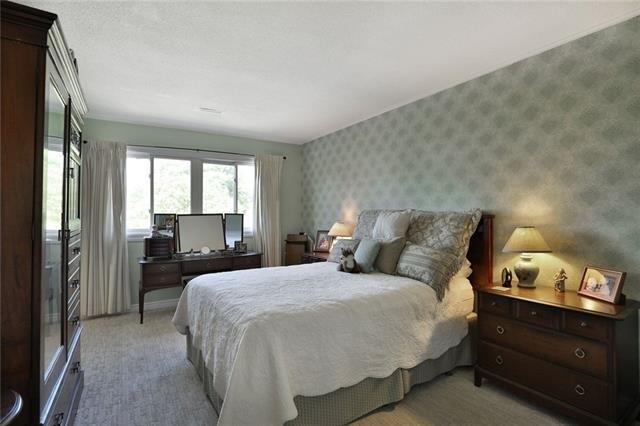 11 - 80 Sarah Lane, Townhouse with 3 bedrooms, 4 bathrooms and 2 parking in Oakville ON | Image 9